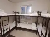 Кровать в 6-местном общем мужском номере (общие удобства)