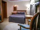 Двухместный номер "Комфорт" с одной двухспальной кроватью