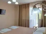 Люкс c 1 комнатой с балконом и с видом на сад
