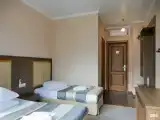 Двухместный номер Стандарт  (корпус А) с балконом и с видом на море (двуспальная кровать)