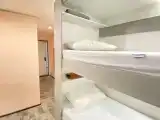 Кровать в общем номере (женский номер)