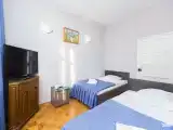 Четырех местный двухкомнатный номер "Блок"