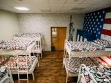 Кровать в 10-местном общем мужском номере