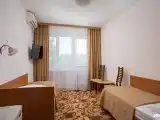 Двухместный номер 6 корпус с видом на внутренний двор (2 отдельные кровати)
