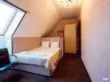Мансардный номер с двуспальной кроватью