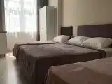 Номер улучшенный с 2 односпальными и 1 двуспальной кроватью