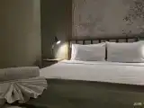 Большой двухместный номер с двуспальной кроватью