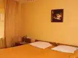 Двухместный двухкомнатный номер (без балкона)
