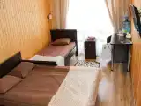 Корпус №2 TRPL №4,7 Трехместный номер с двуспальной и одной односпальной кроватью.