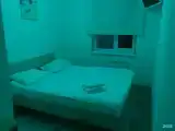 Стандартный двухместный номер с 1 кроватью и общей ванной комнатой