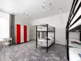 Кровать в 6-ти местном общем номере для мужчин