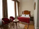 Классический с видом на город