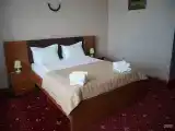 Стандарт семейный, с одной двуспальной кроватью, с видом на озеро