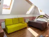 улучшенный четырехместный с ванной комнатой
