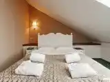 Номер в мансарде