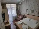 Двухместный полулюкс с балконом и с красивым видом из окна (2 отдельные кровати)