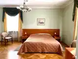 Двухместный полулюкс (двуспальная кровать)
