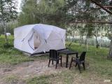 Палатка с 1 двухспальной кроватью на 1 береговой линии