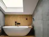 Люкс с ванной на мансарде