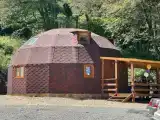 Четырёхместный коттедж Standard (2 отдельные кровати и двуспальная кровать)