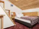 Шестиместный люкс семейный 2-этажный с балконом