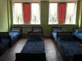 Кровать в 8-местном общем номере
