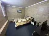 Номер люкс комфорт с 1 односпальной и 1 двуспальной кроватью
