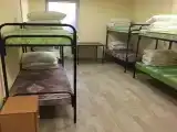 Кровать в 8-местном общем мужском номере