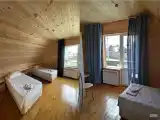 Номер эконом с 2 односпальными кроватями и балконом