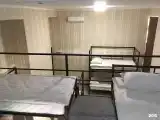 Кровать в 8-местном общем женском номере