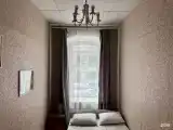 Ложа с двуспальной кроватью и санузлом на этаже