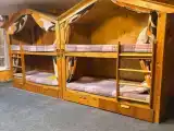 12-местный мужской номер