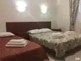 Комната стандарт с 1 односпальной и 1 двуспальной кроватью