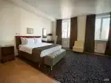 Люкс  с большой кроватью king size