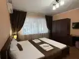 Комната комфорт с 1 односпальной и 1 двуспальной кроватью