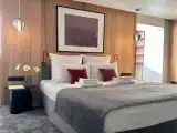 DE LUXE (SHOWER)
