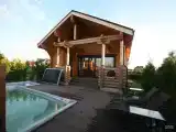 Одноэтажный коттедж с бассейном и джакузи (на 2х человек)