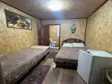 Номер эконом с 1 односпальной и 1 двуспальной кроватью