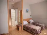 Номер стандарт семейный с 2 односпальными кроватями (с завтраком)