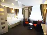 Номер полулюкс с 1 двуспальной кроватью