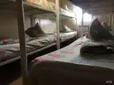 Кровать в общем номере (мужской номер)