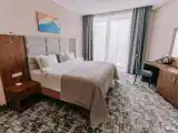 Двухместный номер Стандарт с видом на город (двуспальная кровать)