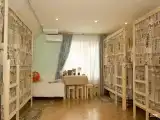 Кровать в 9-местном общем женском номере (удобства на этаже)