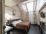 Стандартный двухместный номер с мансардным окном