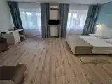 Джуниор Сюит