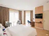 Представительский люкс с джакузи и террасой