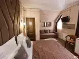 ЛЮКС с большой двуспальной кроватью
