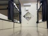 Кровать в 6-местном общем женском номере (без окна)