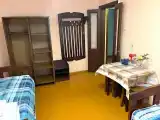 Комната эконом с 3 односпальными кроватями (общие удобства)