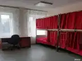 Кровать в 10-местном общем женском номере